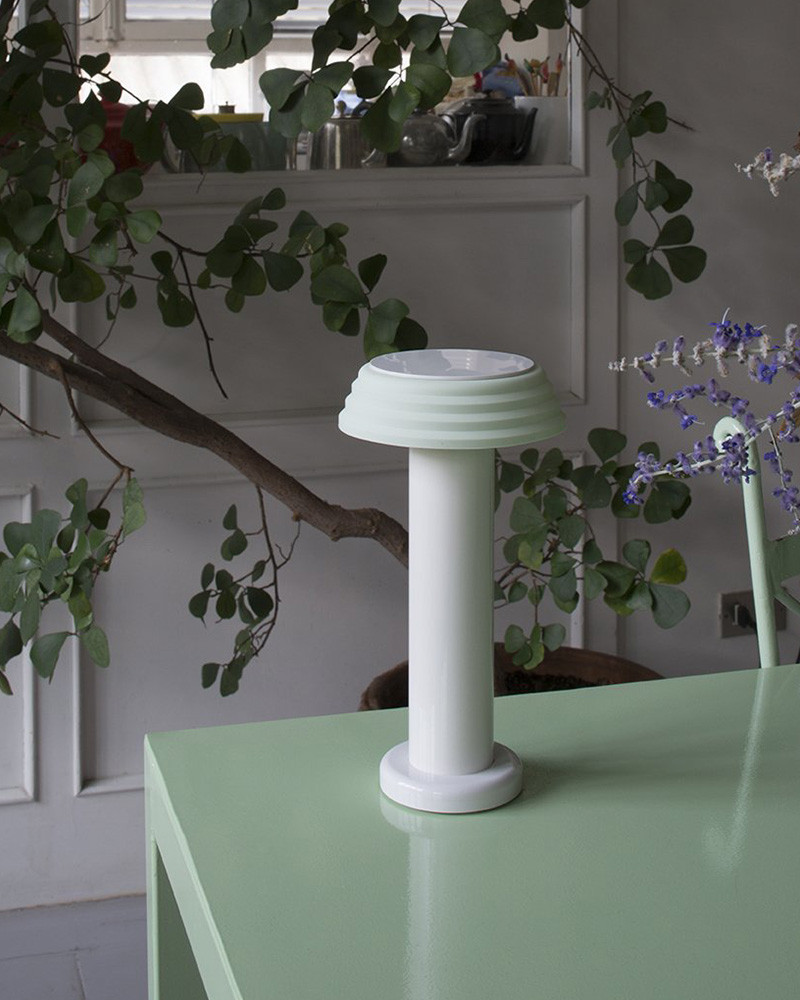 Lampe PL1 Portable Light - Sowden
