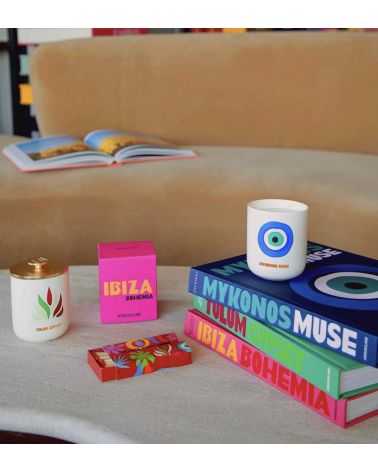 Bougies Mykonos, Tulum, Marrakech, Ibiza, Gstaad et Moon - Assouline