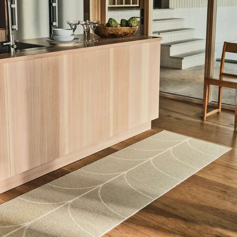 Tapis de couloir design Leif Seagrass / Vanilla Piglet Edge - 70 x 180 cm– Pappelina PAPPELINA