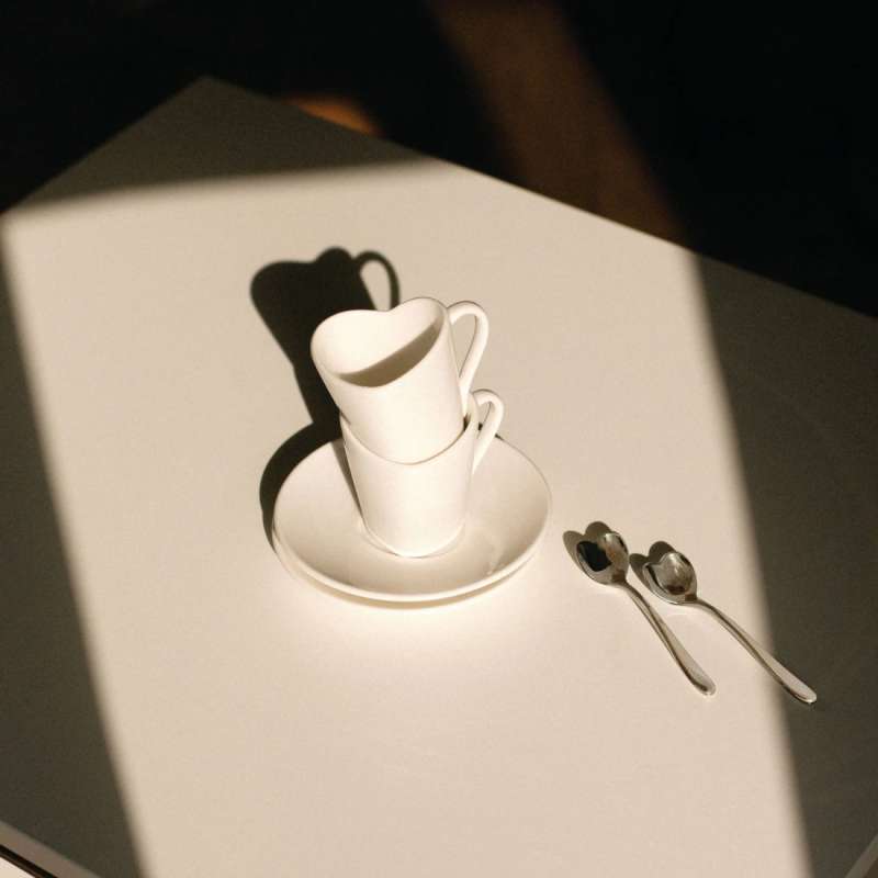Set de 2 Tasses à Moka avec Soucoupes et Cuillères To – Alessi | Miriam Mirri ALESSI